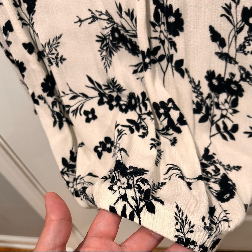 Torrid Womens 0X White Floral Print Bell Sleeve - Picture 10 of 14